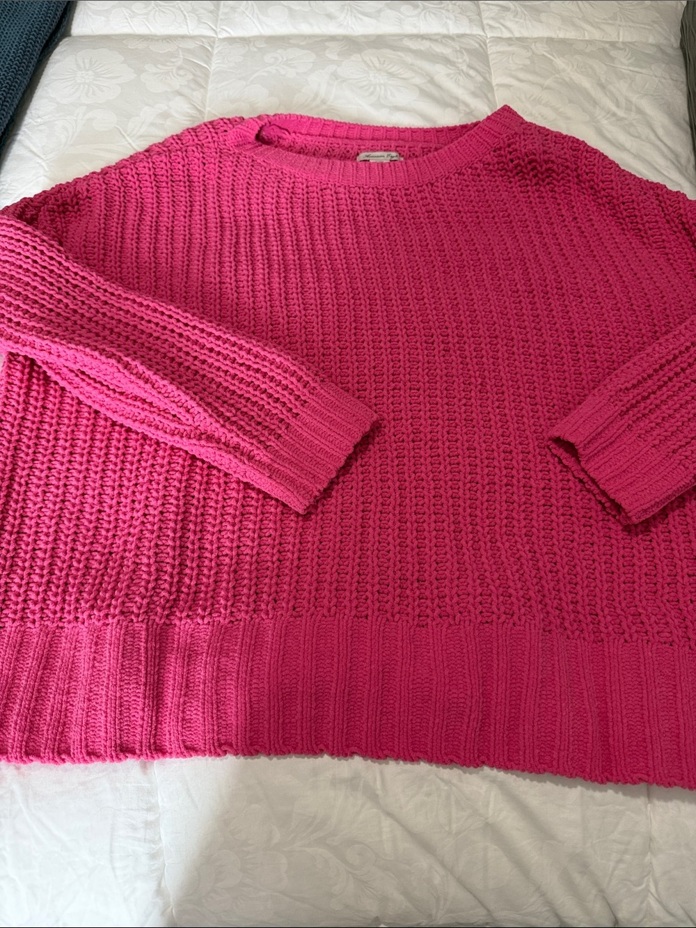 American Eagle Outfitters Hot Pink Chunky Crewneck Sweater
